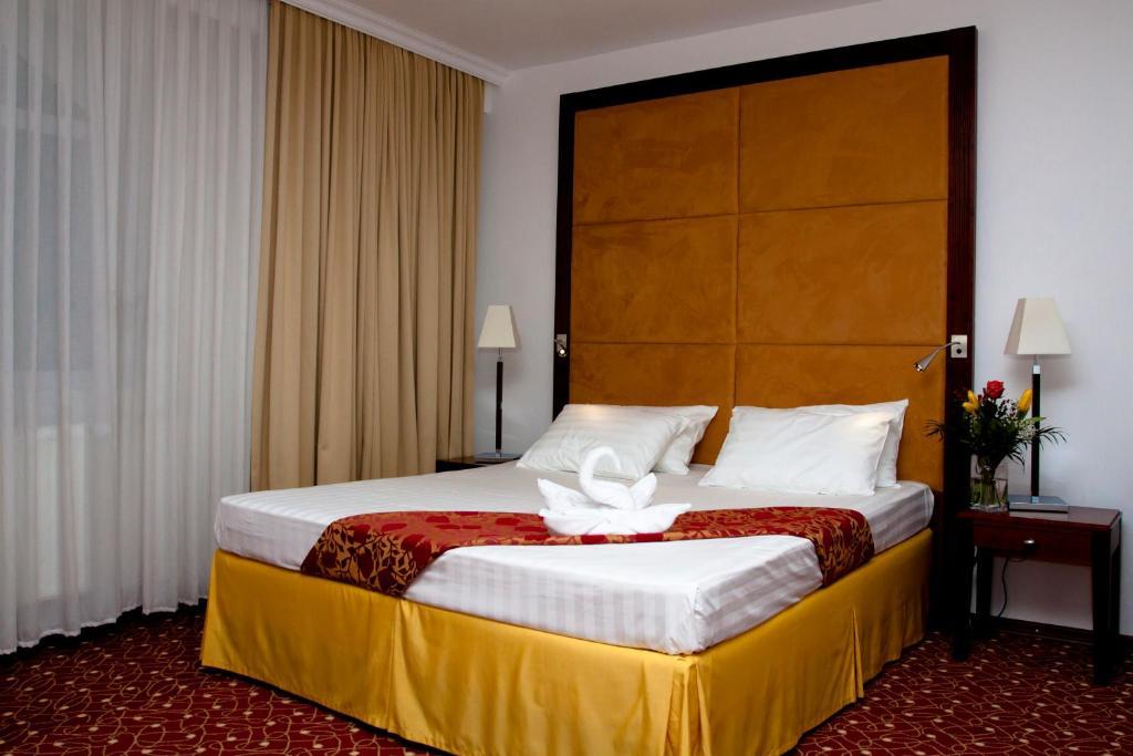 Visconti Militari Hotel บูคาเรสต์ ภายนอก รูปภาพ